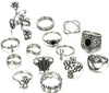 Un set de inele metal punk argintii