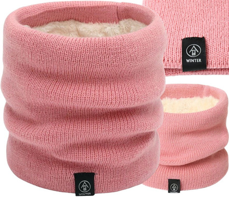 Eșarfă de iarnă izolată, roz