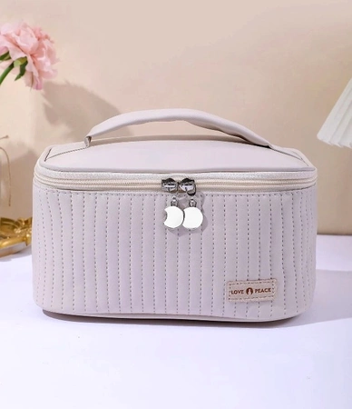 Organizator elegant patrat pentru geanta cosmetica din piele ecologica