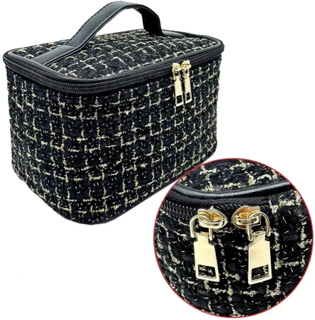 Geanta cosmetica eleganta in carouri