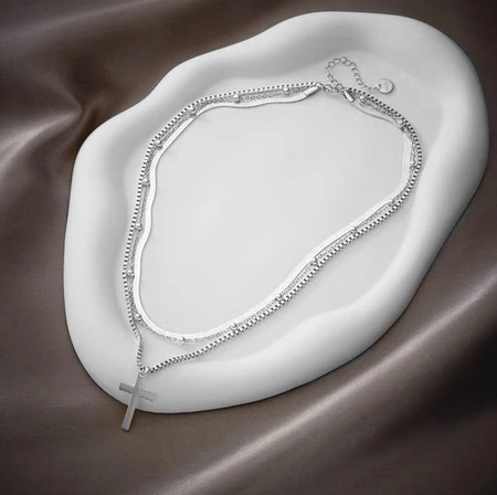 Colier elegant cu cruce din oțel chirurgical multi-argintiu
