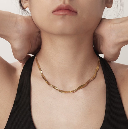 Colier elegant cu șarpe din oțel chirurgical auriu