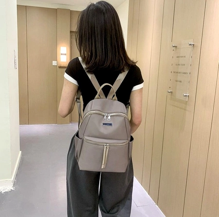 Rucsac de dama gri, rucsac urban, elegant, incapator