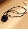 Colier choker dama cu floare innodata, floare neagra