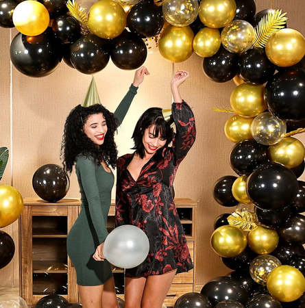 Un set pentru crearea unei ghirlande de 80 de bucăți de baloane confetti din aur negru