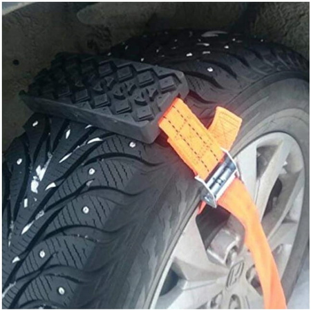 Lanț antiderapant pentru roți, împotriva blocării în zăpadă și noroi