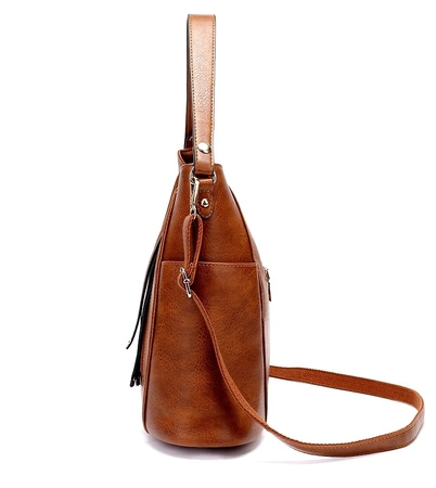 Geanta de umar eleganta de dama din piele nituita