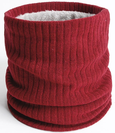 Încălzitor pentru gât, eșarfă de iarnă izolată