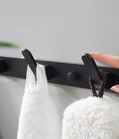 Umeraș panou de perete negru cu cârlige, rezistent