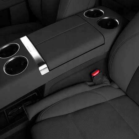 Huse de piele intre scaune, centuri de protectie, nu cade nimic