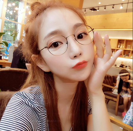 Ochelari rotunzi Lenon Lenon la modă