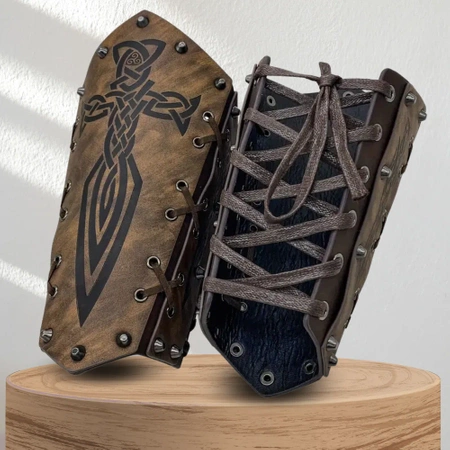 Bratara protectoare din piele. Bratara medievala 1 buc