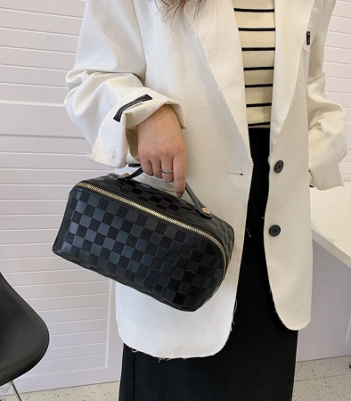 Geanta cosmetica neagra, organizator elegant din piele ecologica