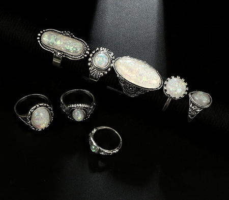 Un set de inele din metal argintiu Punk Opal