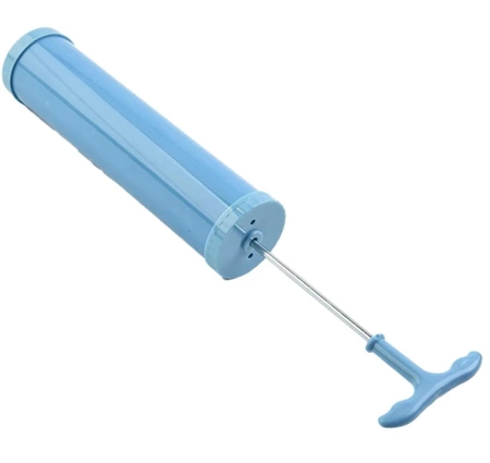 Pompă pentru ambalarea în vid a hainelor reutilizabile