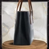 Geantă de mână BAD&BAGS din piele clasică neagră cu inserție maro shopper