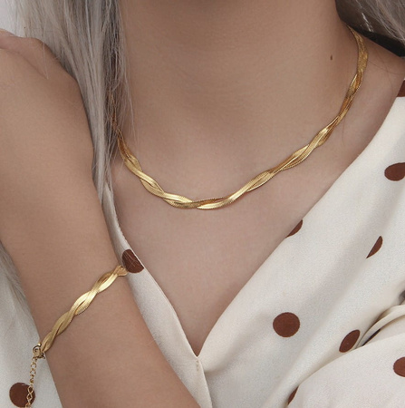 Colier elegant cu șarpe din oțel chirurgical auriu