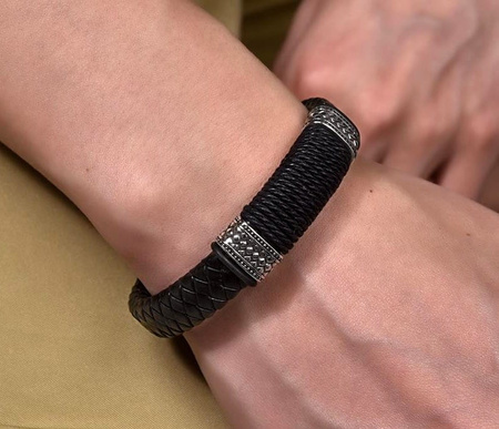Bratara lata din impletitura neagra din piele