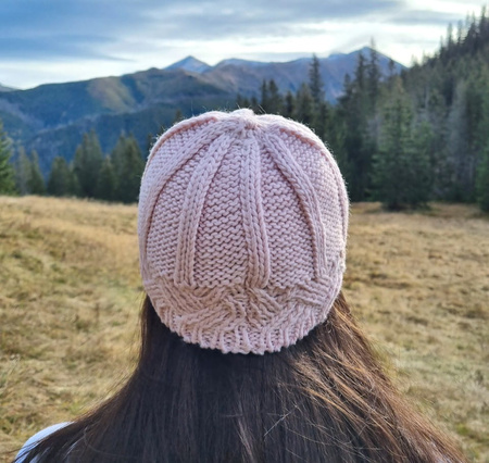 Pălărie de iarnă, izolată, împletită