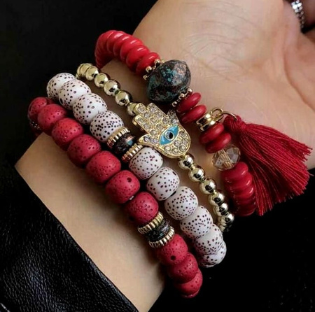 Set de pandantive de bratara multi margele si ciucuri