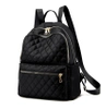 Rucsac elegant de dama negru cu accesorii matlasate aurii