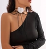 Colier choker dama cu o floare alba innodata