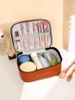 Geantă pentru cosmetice pătrată, maro, cu două niveluri