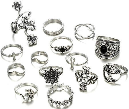 Un set de inele metal punk argintii