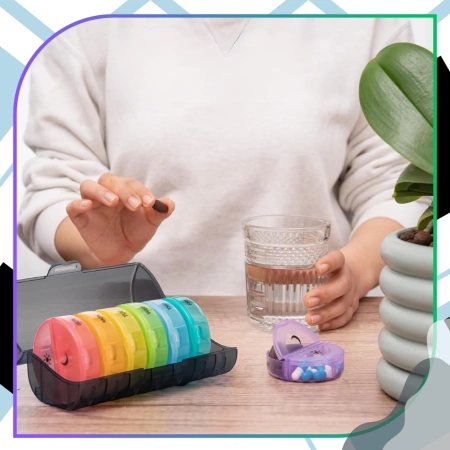 Cutie, casetă, organizator colorat pentru medicamente 7 zile