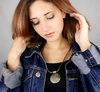 Colier cerc vintage pe o curea boho retro