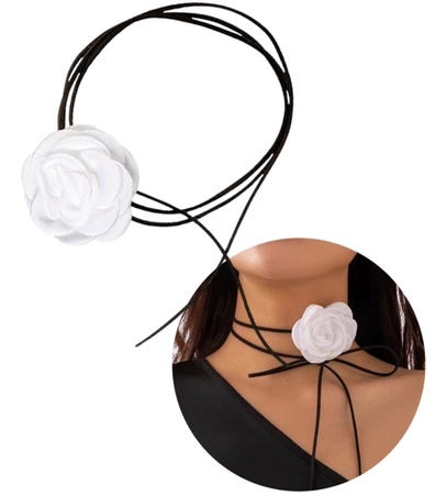 Colier choker dama cu o floare alba innodata