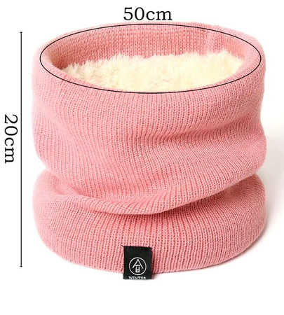 Eșarfă de iarnă izolată, roz