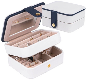 Cutie dreptunghiulara de bijuterii