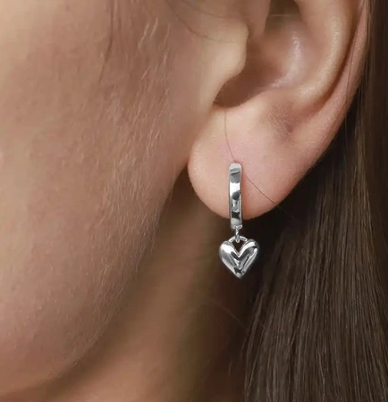Cercei eleganti cu inimă de argint din oțel chirurgical